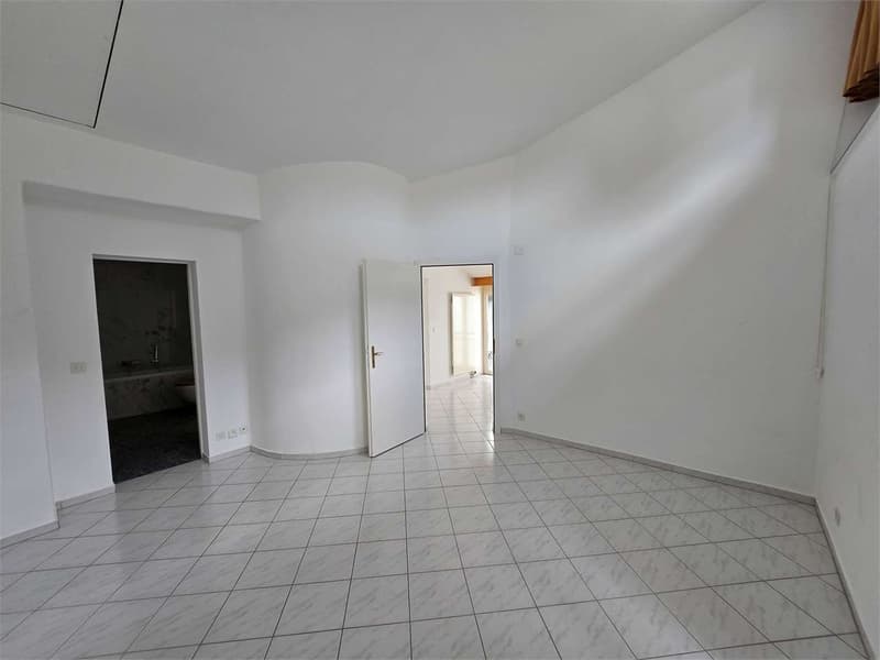 Stabio Nucleo - Maison de cour caractéristique de 5.5 pièces avec mansarde (10)