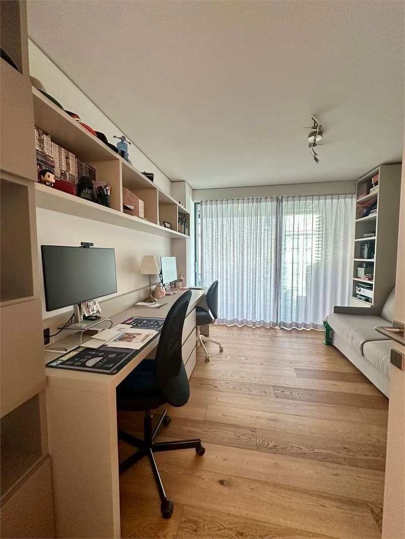 Moderno appartamento con terrazzo vicino al centro (11)