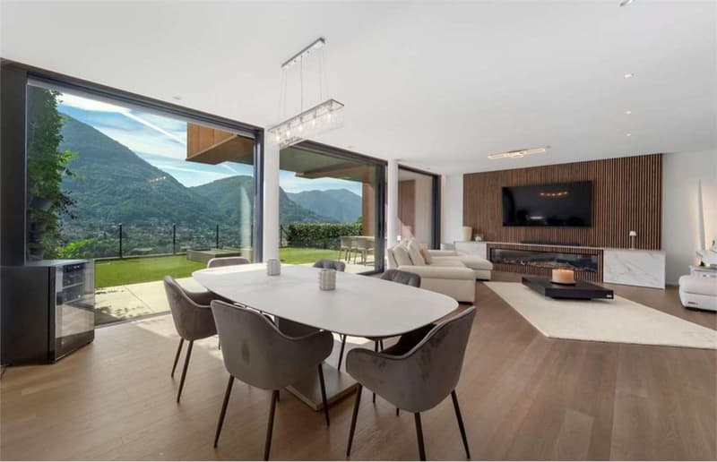 Duplex vista lago con giardino e piscina (2)
