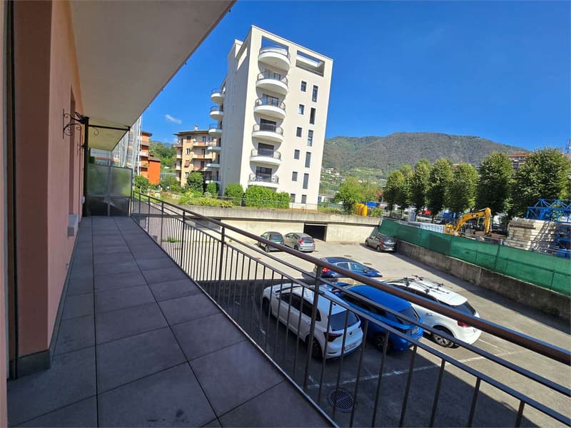 Chiasso (Via Puccini 2) - Ampio 3.5 Locali di 95 mq al PT con Grande B (5)