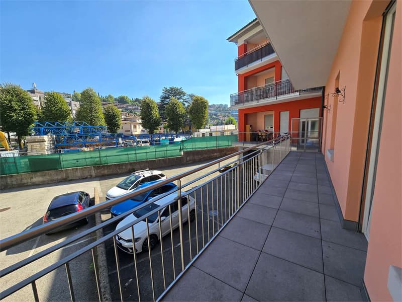 Chiasso (Via Puccini 2) - Ampio 3.5 Locali di 95 mq al PT con Grande B (6)