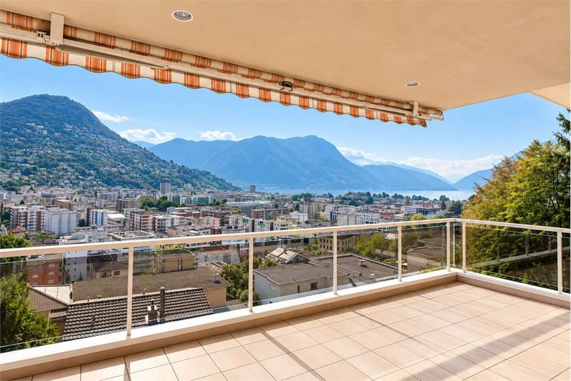 Elegante Residenza con vista lago e giardino privato (2)