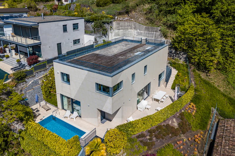MODERNA VILLA IN POSIZIONE DOMINANTE A LUGANO (12)
