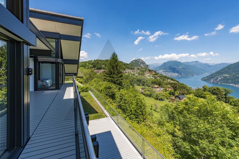 MODERNA VILLA - HUF HAUS CON VISTA PANORAMICA (4)