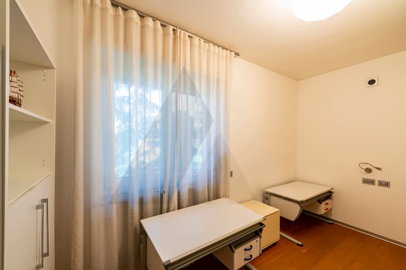 PRESTIGIOSO APPARTAMENTO VISTA LAGO - CAMPIONE D'ITALIA (10)