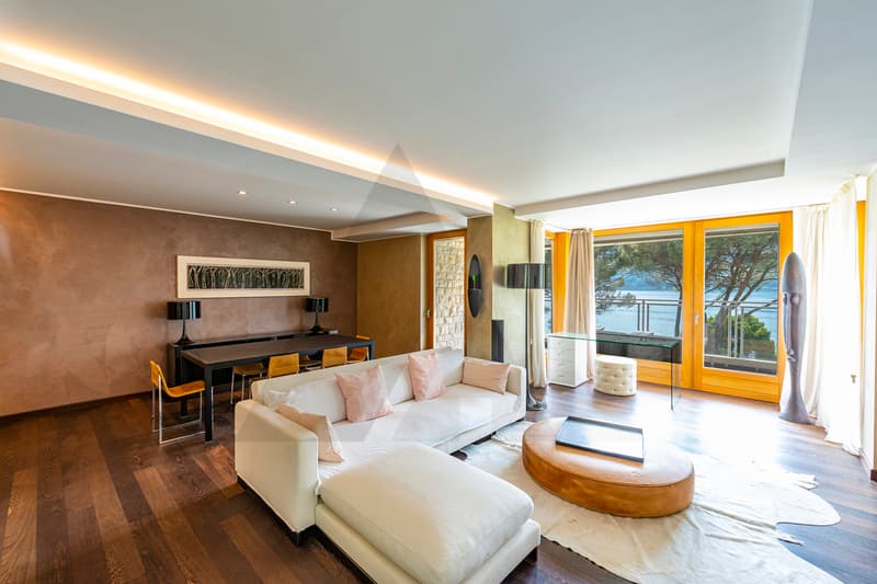 PRESTIGIOSA PROPRIETÀ IN RIVA AL LAGO (5)