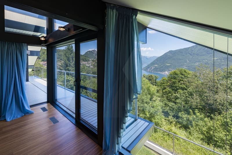 MODERNA VILLA CON TERRENO EDIFICABILE (13)