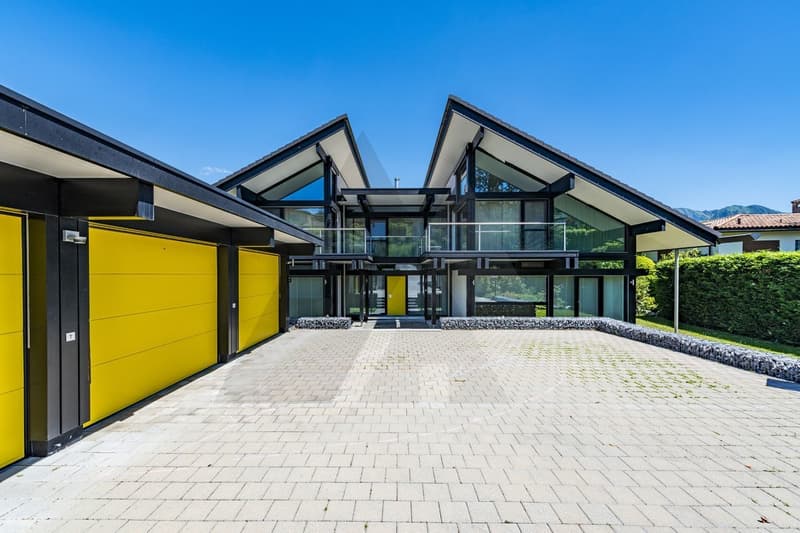 MODERNA VILLA CON TERRENO EDIFICABILE (2)