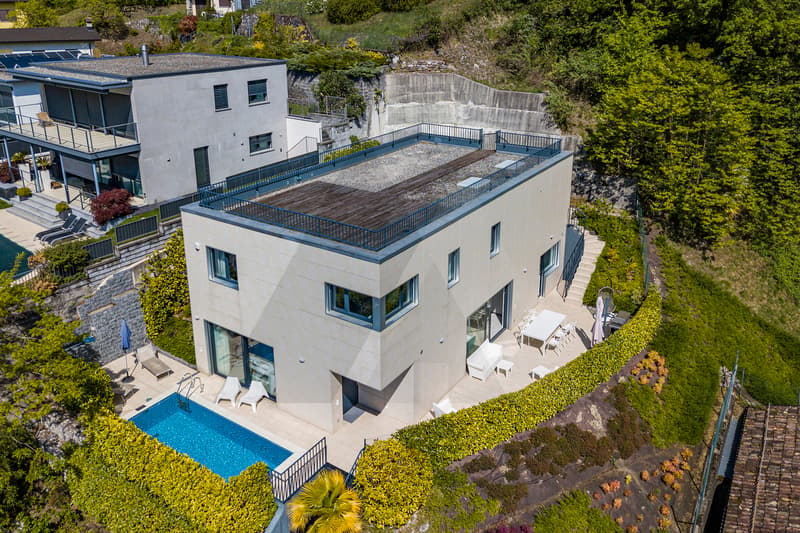 MODERNA VILLA IN POSIZIONE DOMINANTE A LUGANO (13)
