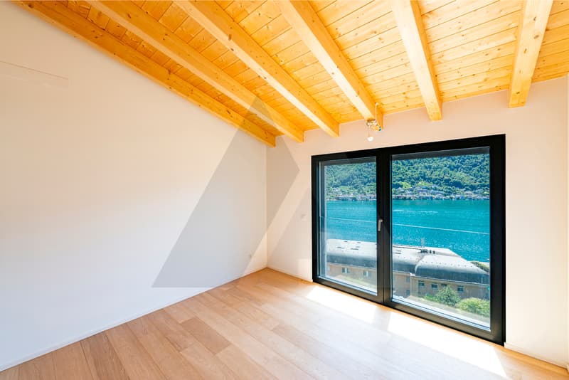 VILLA DI PRESTIGIO CON SPLENDIDA VISTA LAGO (11)