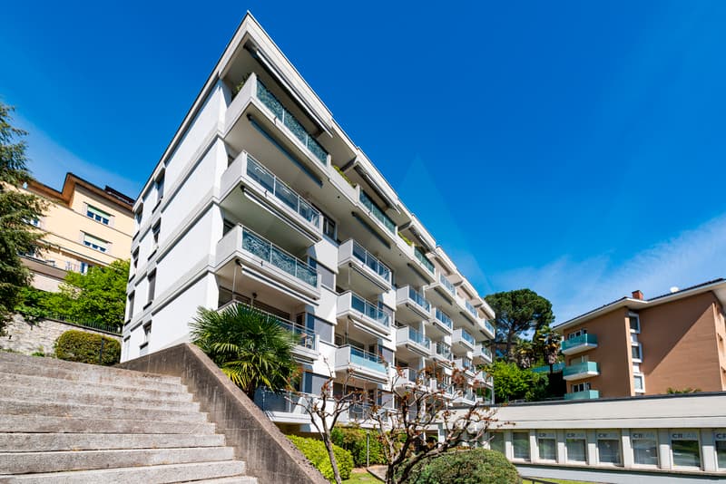 MODERNO APPARTAMENTO IN ZONA CENTRALE DI LUGANO (10)