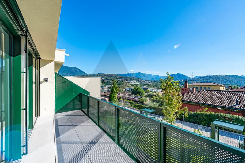 CINQUE NUOVE VILLE A SCHIERA CON STILE E COMFORT A MANNO (9)