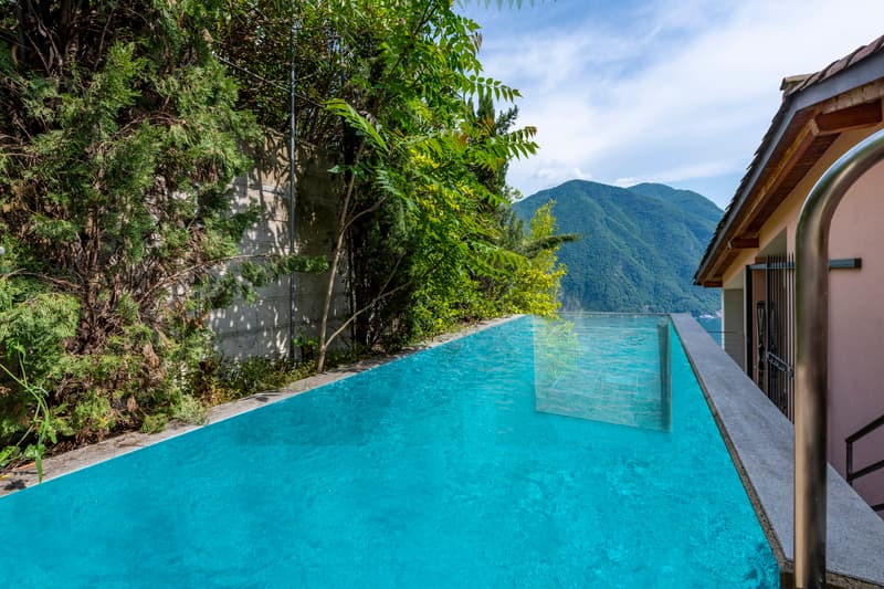ELEGANTE DUPLEX CON PISCINA E VISTA LAGO (10)