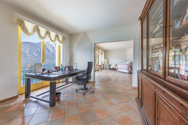 APPARTAMENTO FRONTE LAGO CON PISCINA ESTERNA CONDOMINIALE (3)