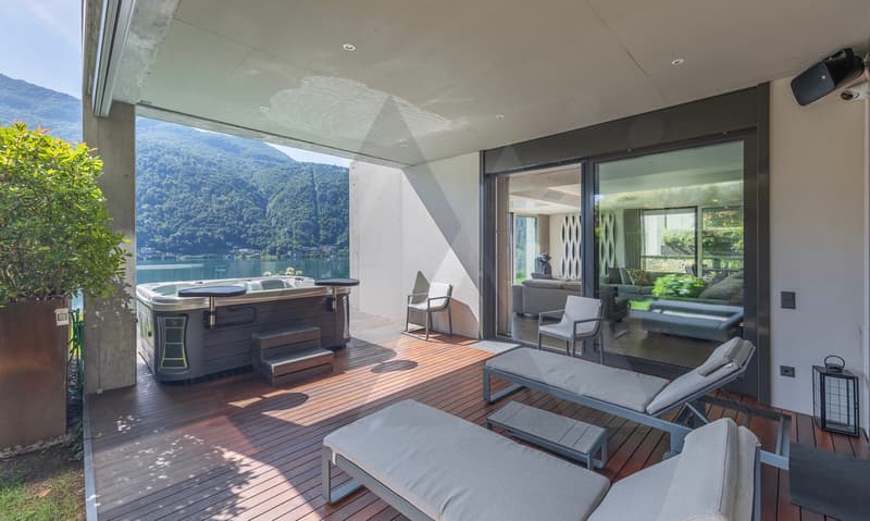 VISTA LAGO, GIARDINO PRIVATO, WELLNESS E ARREDI DI DESIGN (10)