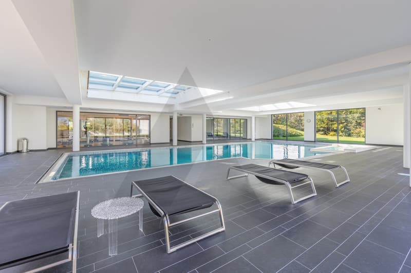ATTICO CON VISTA LAGO, PISCINA INTERNA E SPA (13)