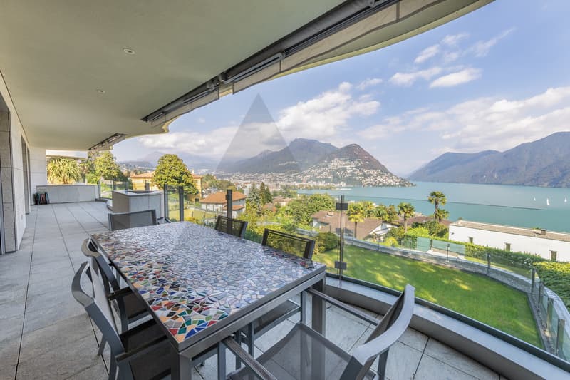 ATTICO CON VISTA LAGO, PISCINA INTERNA E SPA (3)