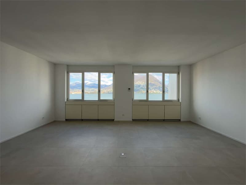 Bureaux rénovés avec vue sur le lac (11)