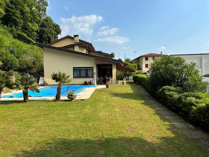 Villa mit Pool und großem Garten mit großem Potenzial und Erweiterungsmöglichkeit (5)