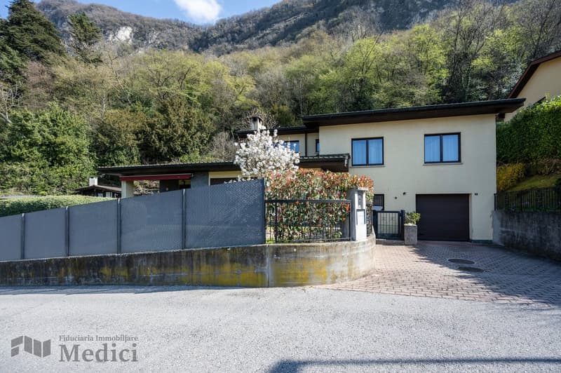 Villa mit Pool und großem Garten mit großem Potenzial und Erweiterungsmöglichkeit (8)