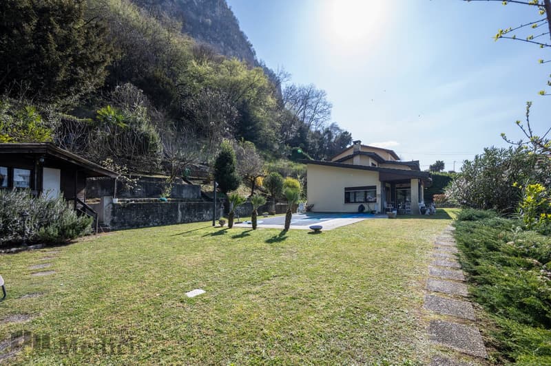 Villa mit Pool und großem Garten mit großem Potenzial und Erweiterungsmöglichkeit (7)