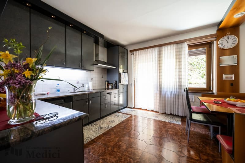 Villa mit Pool und großem Garten mit großem Potenzial und Erweiterungsmöglichkeit (11)