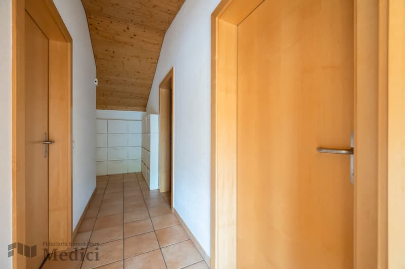 CHARAKTERISTISCHES 4.5 ZIMMER-WOHNUNG IM KERN VON ARZO (23)