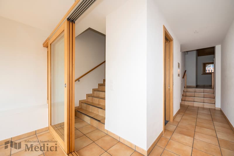 CHARAKTERISTISCHES 4.5 ZIMMER-WOHNUNG IM KERN VON ARZO (24)