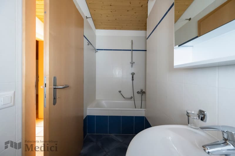 CHARAKTERISTISCHES 4.5 ZIMMER-WOHNUNG IM KERN VON ARZO (15)