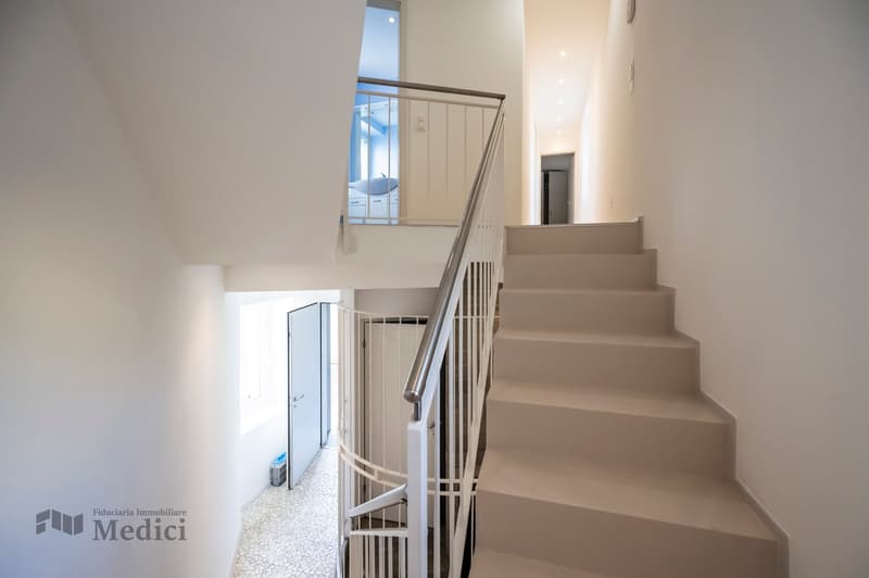 SOMAZZO - PRÄCHTIGES EINFAMILIENHAUS MIT ANGRENZENDEM EINZIMMERWOHNUNG (13)