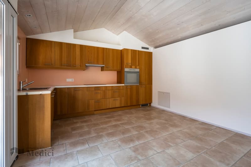 SOMAZZO - SPLENDIDA CASA DI NUCLEO CON MONOLOCALE ANNESSO (6)