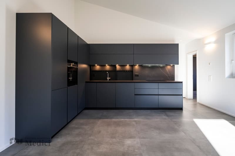 MODERNO 2.5 LOCALI ALTO STANDING IN VILLA D'EPOCA (4)