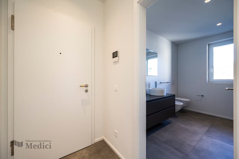 MODERNO 2.5 LOCALI ALTO STANDING IN VILLA D'EPOCA (11)