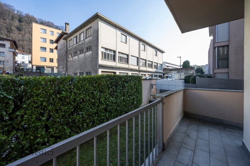 TRILOKALE VÖLLIG RENOVIERTE IN MENDRISIO ZENTRUM (11)