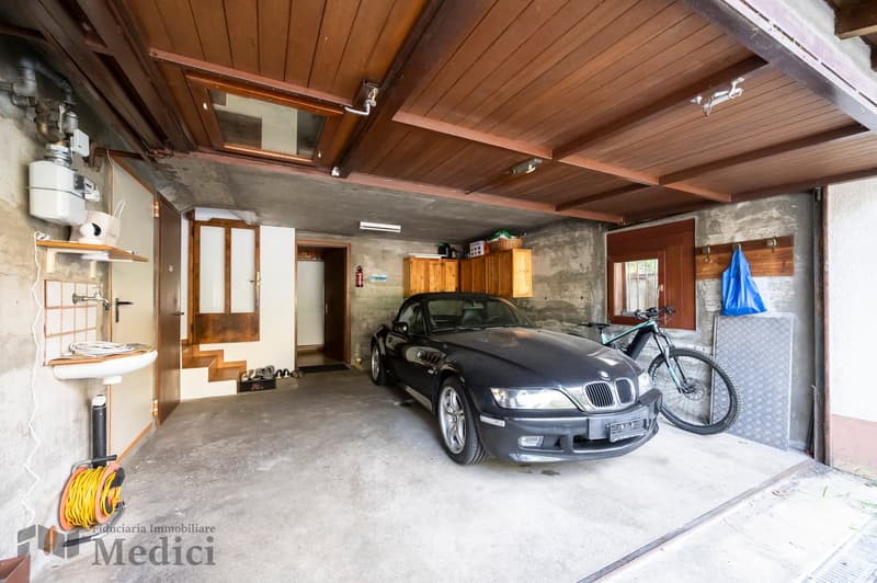 CASA UNIFAMILIARE CON GRANDE GIARDINO (18)