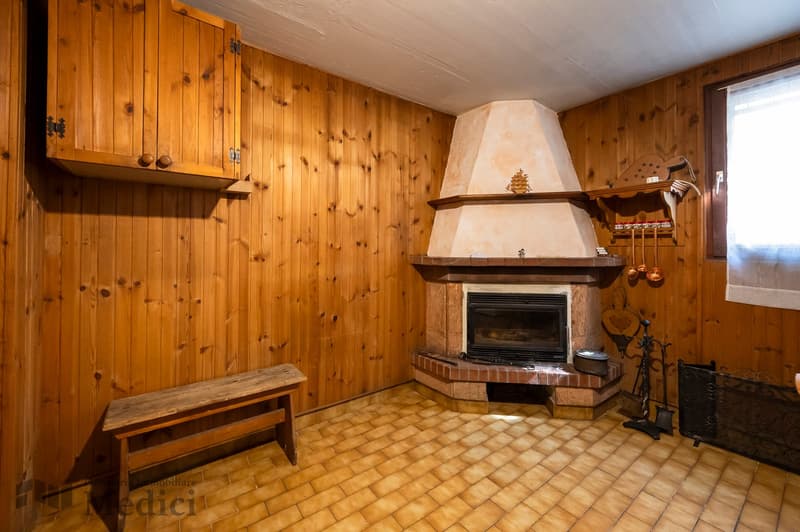 CASA UNIFAMILIARE CON GRANDE GIARDINO (17)