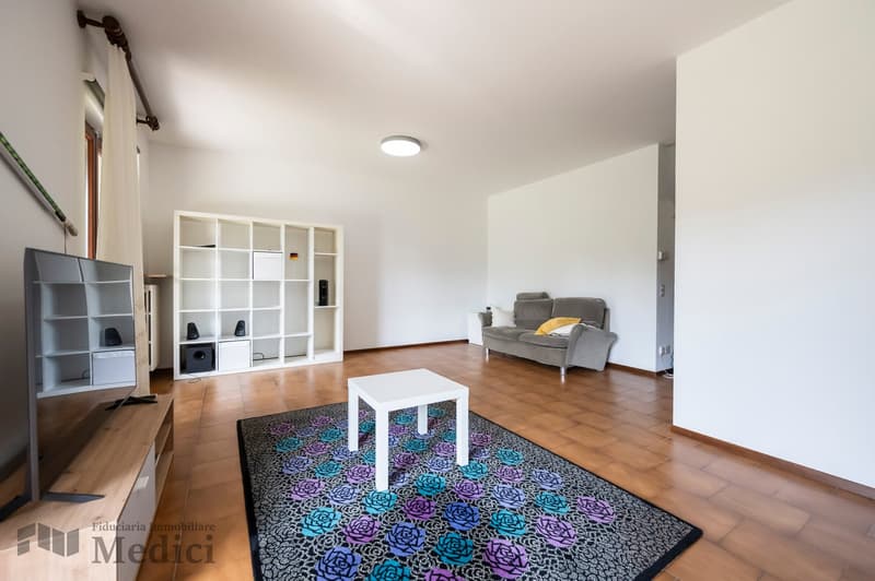 CASA UNIFAMILIARE CON GRANDE GIARDINO (4)