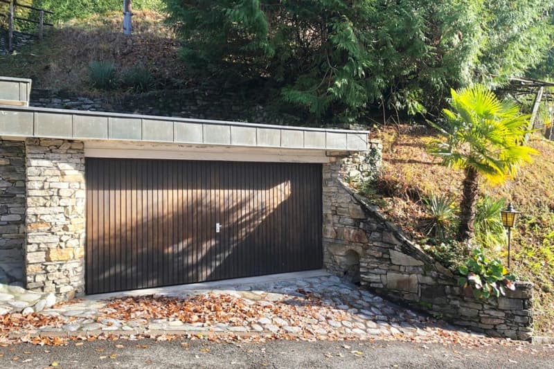 VENDUTO ! Casa ticinese con ampio giardino e rustico separato (41)