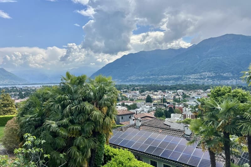 Charmant appartement 3.5 pièces en soleil avec vue partielle sur le lac et piscine intérieure commune (35)