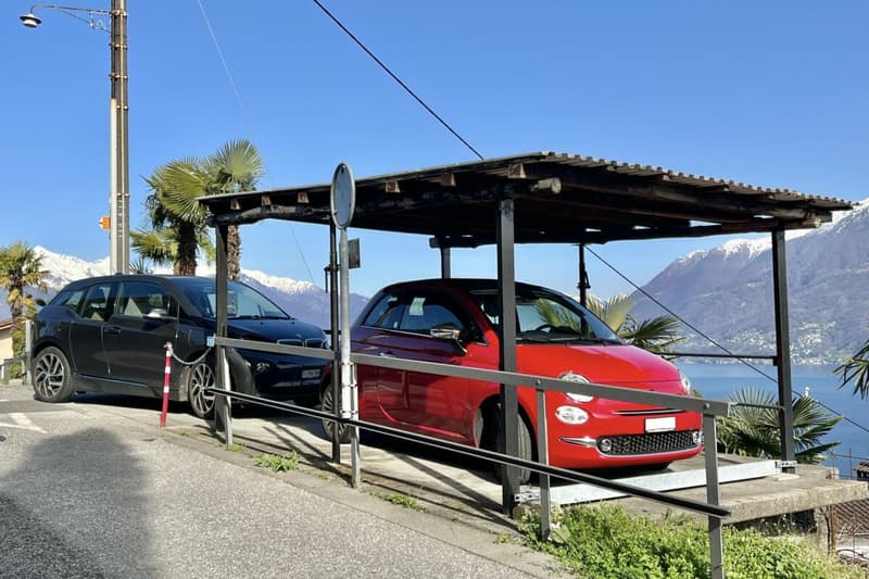 Grande casa di paese con vista lag, giardino e parcheggio (19)