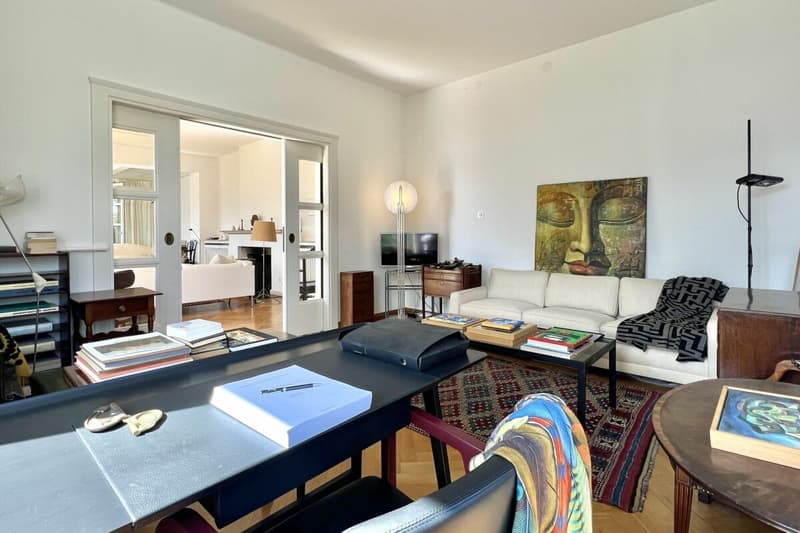 Herrschaftliche Villa mit grossem Grundstück und 180° Seesicht (21)