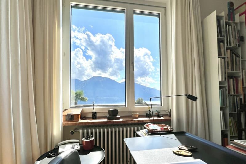 Herrschaftliche Villa mit grossem Grundstück und 180° Seesicht (20)