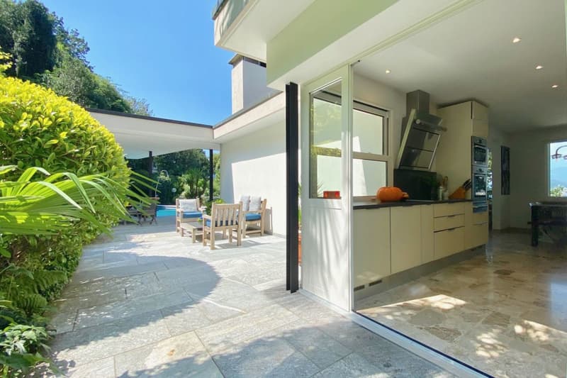 Exklusive Villa mit atemberaubender 180°-Seepanoramasicht und absoluter Privatsphäre (7)