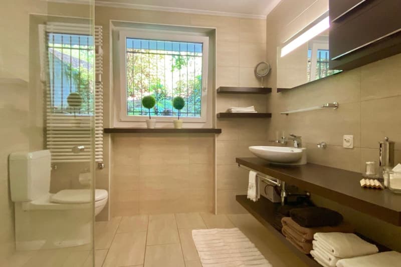 Exklusive Villa mit atemberaubender 180°-Seepanoramasicht und absoluter Privatsphäre (63)