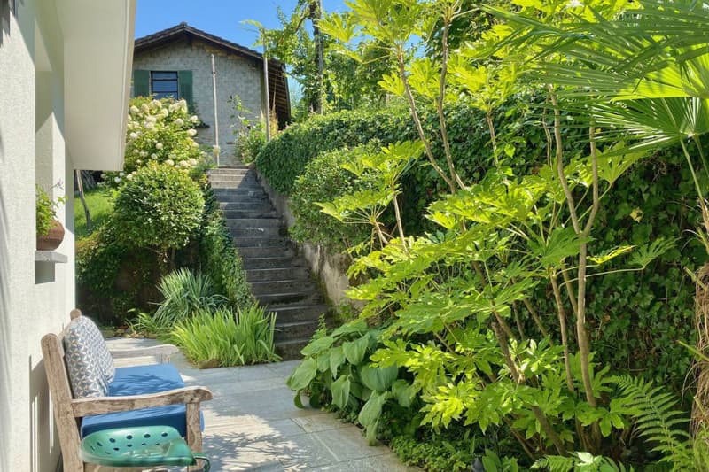 Exklusive Villa mit atemberaubender 180°-Seepanoramasicht und absoluter Privatsphäre (51)