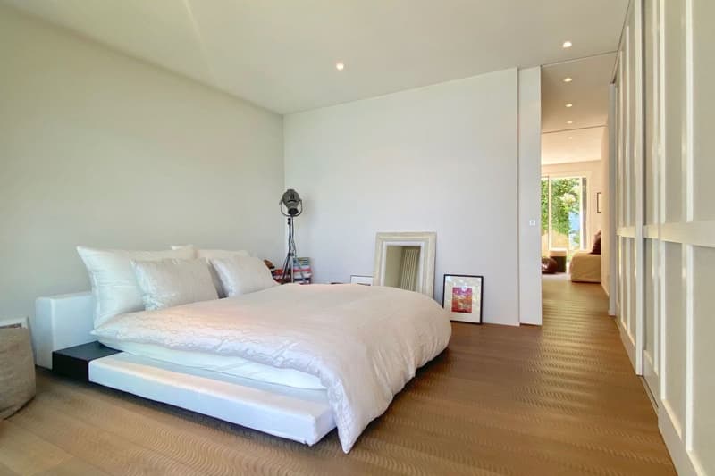Exklusive Villa mit atemberaubender 180°-Seepanoramasicht und absoluter Privatsphäre (9)
