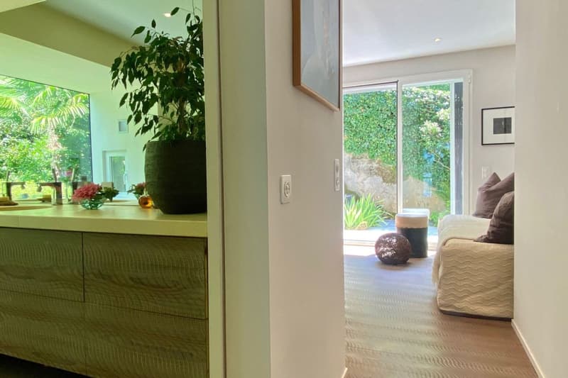 Exklusive Villa mit atemberaubender 180°-Seepanoramasicht und absoluter Privatsphäre (30)