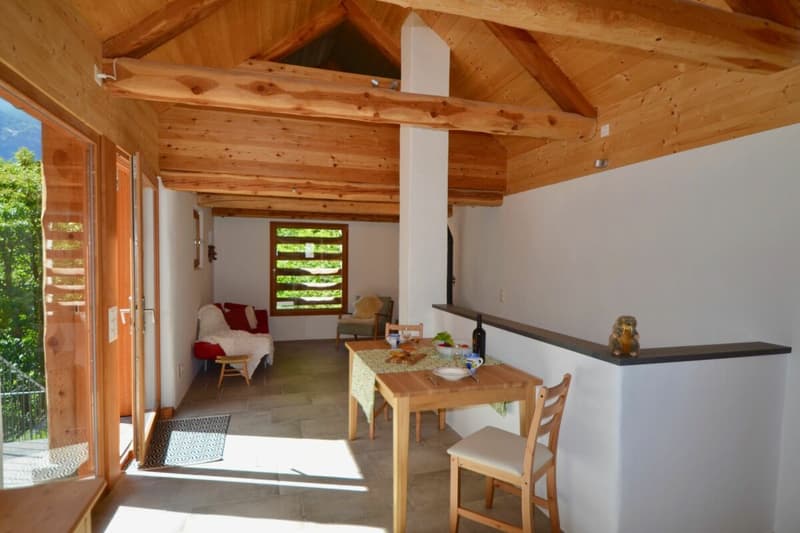 Maison de pierre charmante au milieu du vert (11)