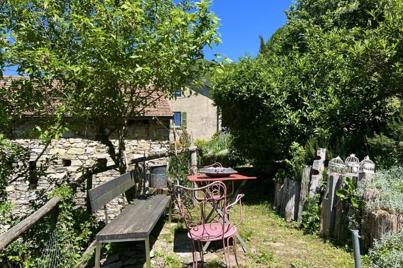 RÊVE DE VIE TESSIN - Charmante maison de village rénovée avec grand atelier idéal pour l'art et la culture et le B&B (65)