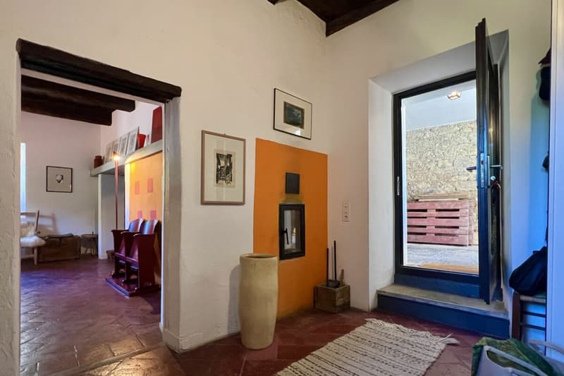 RÊVE DE VIE TESSIN - Charmante maison de village rénovée avec grand atelier idéal pour l'art et la culture et le B&B (27)